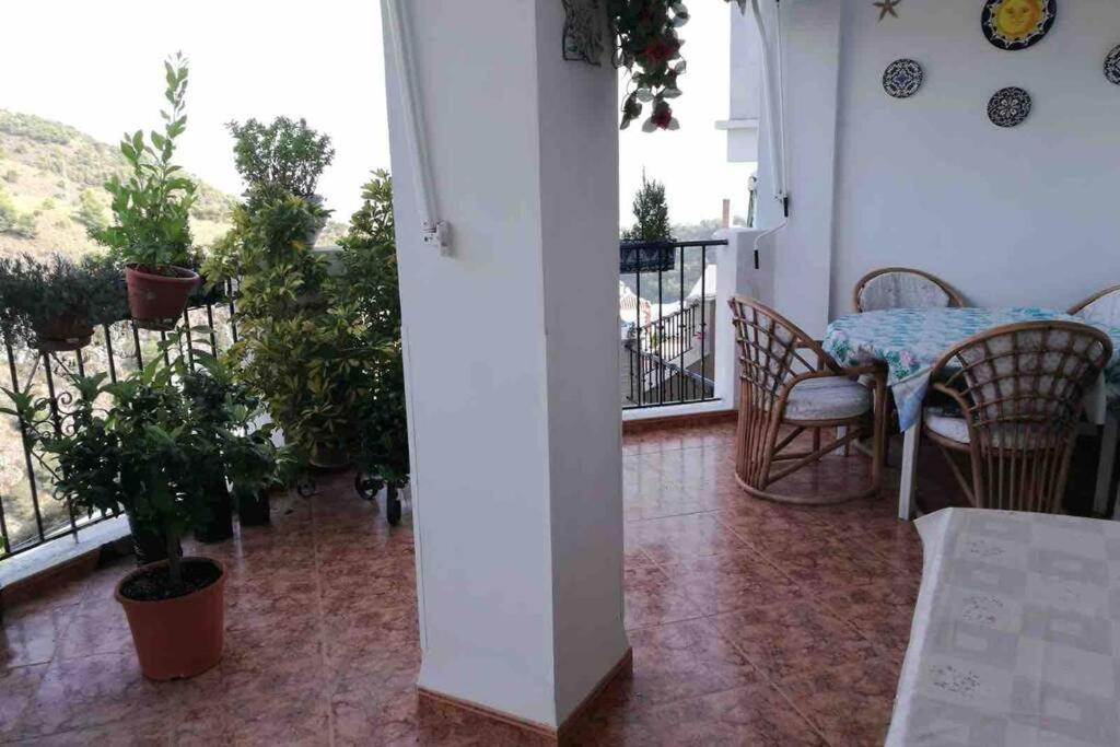 Precioso Apartamento De Dos Plantas Con Vistas Frigiliana Extérieur photo